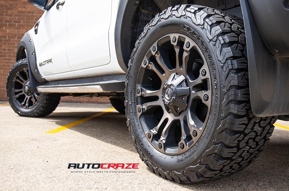 FORD-RANGER-VAPOR-BLACK-MACHINED-WITH-DARK-TINT